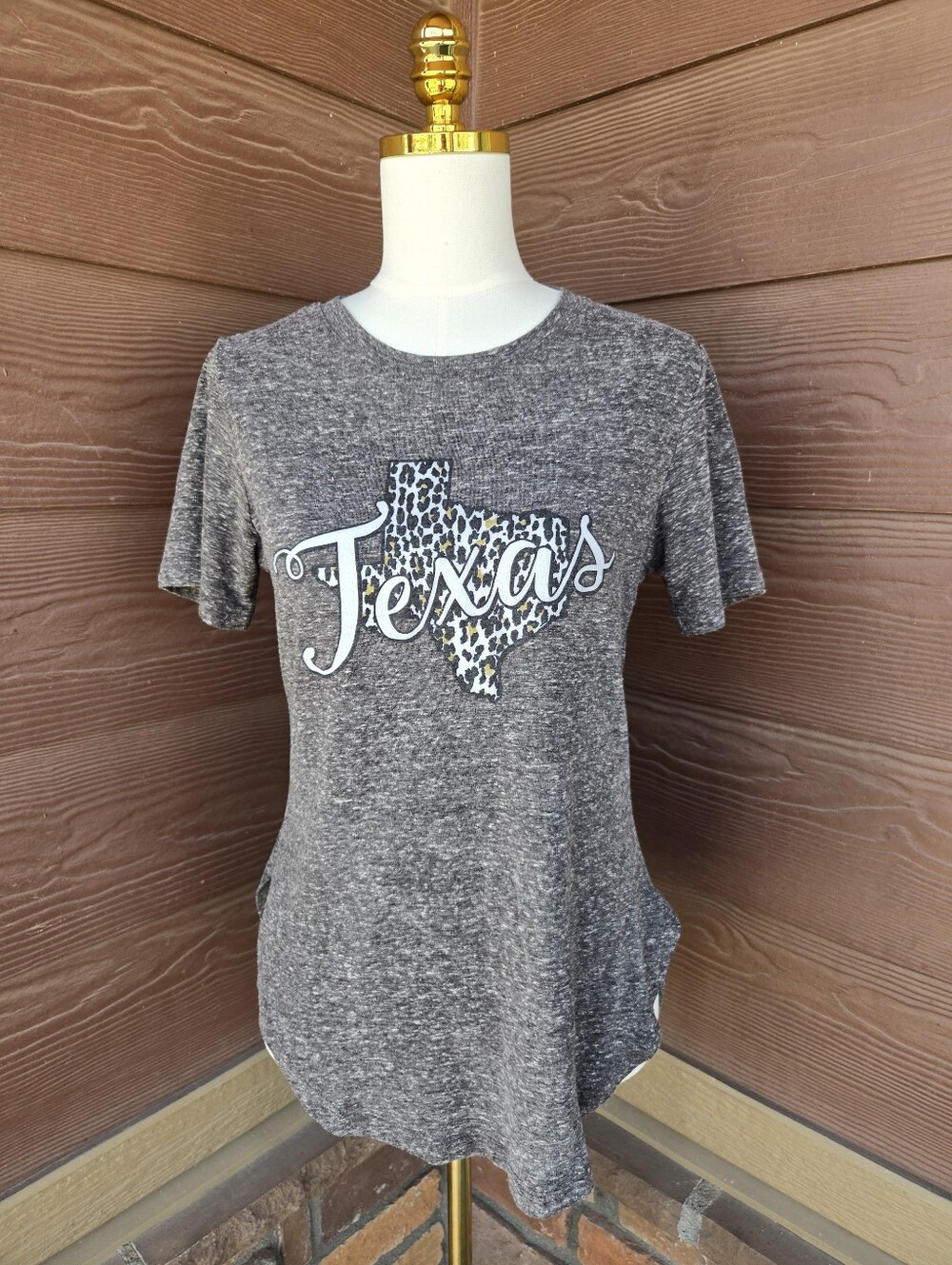 Royce Brand Gray Texas Leopard Graphic Tee Women’s Small
